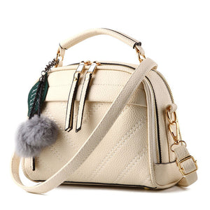 SWDF New Luxury Clutch Women Bag Over The Shoulder Bags Designer Casual Hairball Crossbody Bag Purses And Handbags Messenger Sac